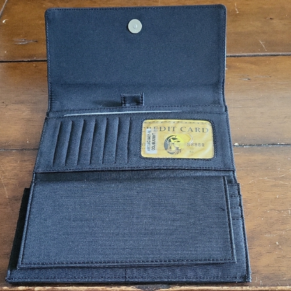 Gray And Black Geometric Pattern Accessory - image 3